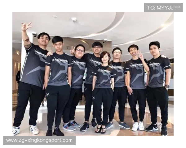 大洋联盟棒球场双人配合完成精彩抢点